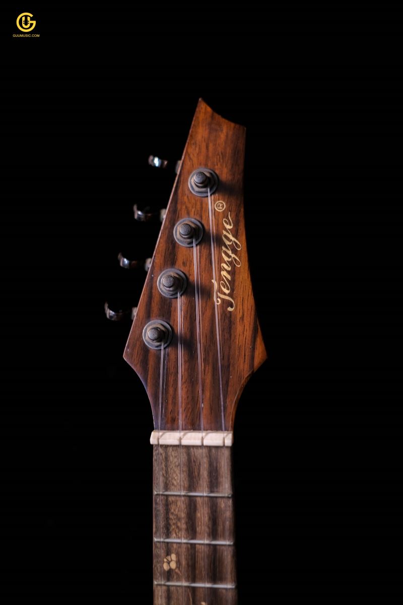 UKULELE TENGGE